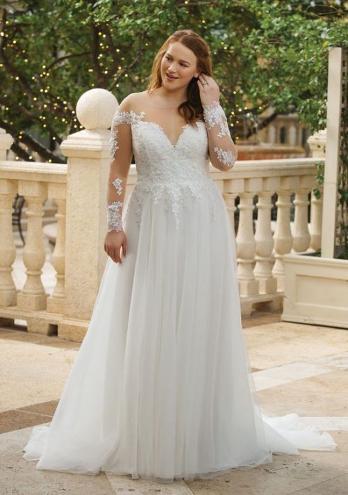 Abito Da Sposa A Trapezio In Pizzo Trasparente A Maniche Lunghe Angela Caputo Sposa